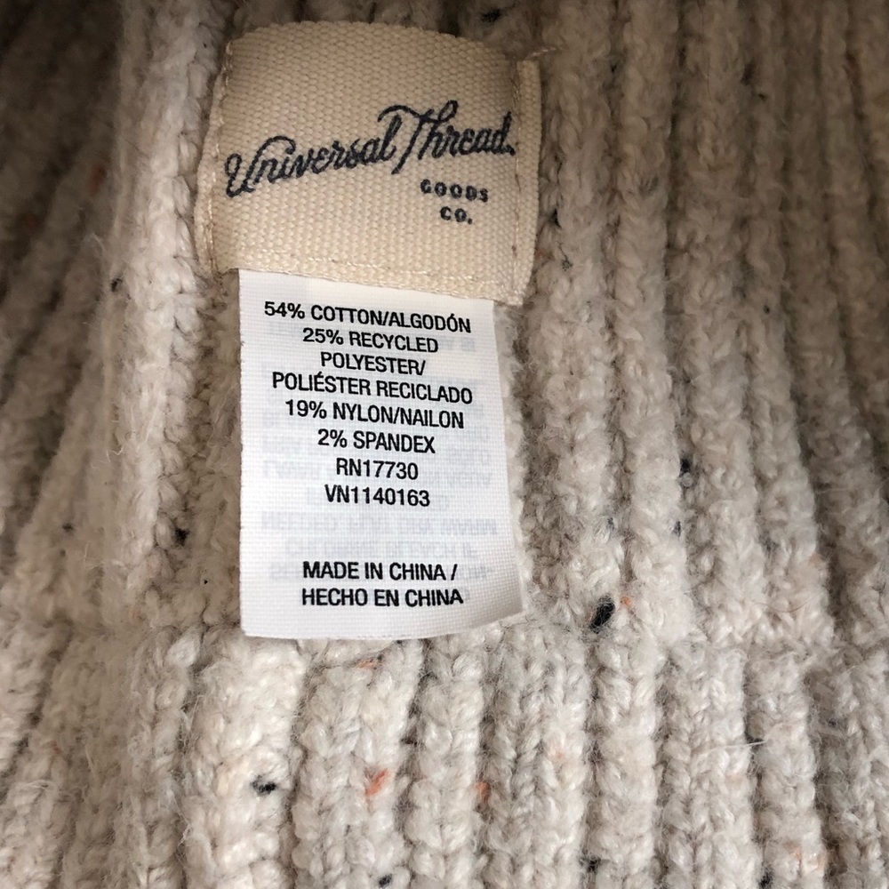 Universal thread OS cable knit beanie - Picture 4 of 5